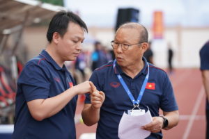 tranh-cai-quyet-dinh-goi-van-quyet-len-tuyen-thay-park-co-y-do-ca